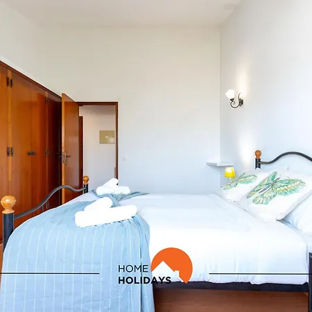 #204 Larimar Flat By Holidays